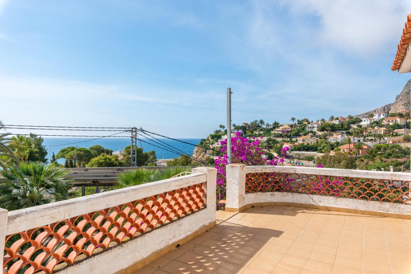 Axel - Plusholidays Villa Calpe